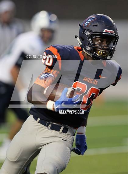 Thumbnail 3 in McNeil @ Glenn photogallery.