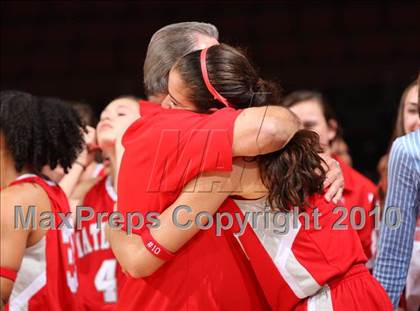 Thumbnail 2 in Carondelet vs. Mater Dei (CIF State D2 Final) photogallery.