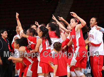Thumbnail 3 in Carondelet vs. Mater Dei (CIF State D2 Final) photogallery.