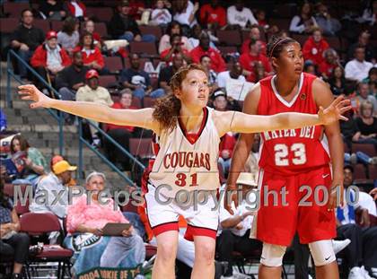 Thumbnail 2 in Carondelet vs. Mater Dei (CIF State D2 Final) photogallery.