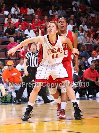 Thumbnail 2 in Carondelet vs. Mater Dei (CIF State D2 Final) photogallery.