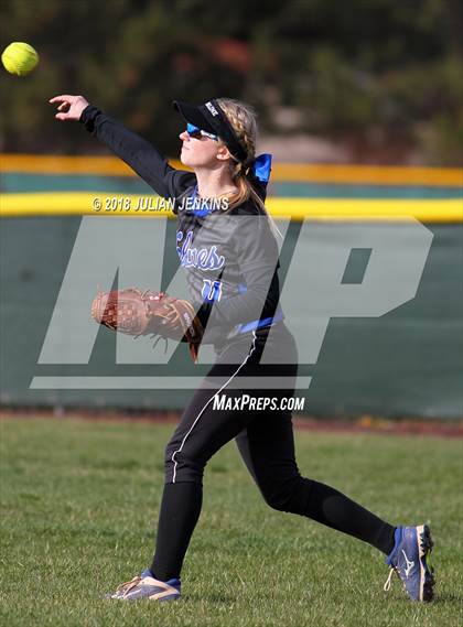 Thumbnail 1 in Timberline @ Eagle photogallery.