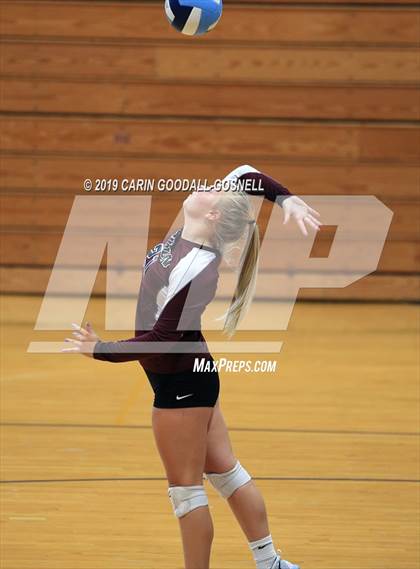 Thumbnail 3 in White Oak vs Dixon (Joseph L. Beasley Spikefest) photogallery.