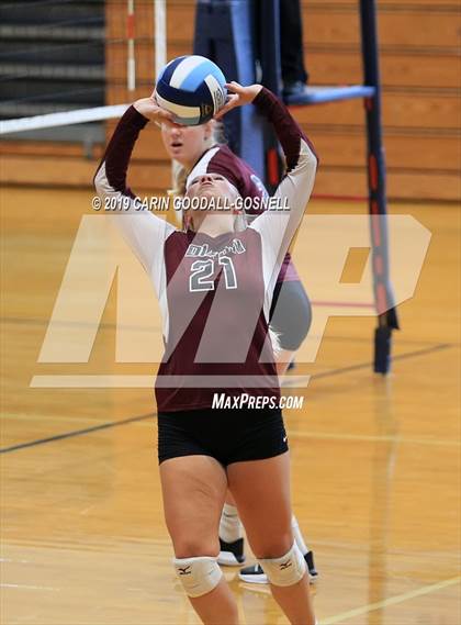 Thumbnail 1 in White Oak vs Dixon (Joseph L. Beasley Spikefest) photogallery.