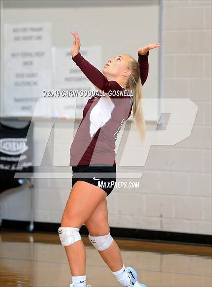 Thumbnail 3 in White Oak vs Dixon (Joseph L. Beasley Spikefest) photogallery.
