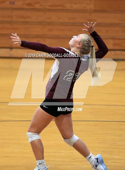 Thumbnail 2 in White Oak vs Dixon (Joseph L. Beasley Spikefest) photogallery.