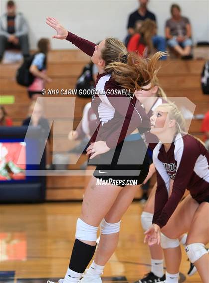 Thumbnail 1 in White Oak vs Dixon (Joseph L. Beasley Spikefest) photogallery.