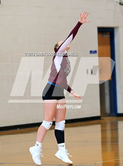 Thumbnail 1 in White Oak vs Dixon (Joseph L. Beasley Spikefest) photogallery.