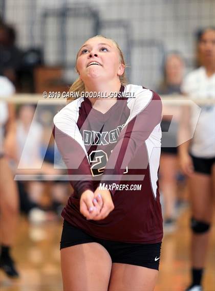 Thumbnail 1 in White Oak vs Dixon (Joseph L. Beasley Spikefest) photogallery.
