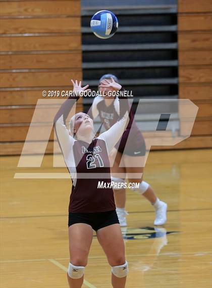 Thumbnail 3 in White Oak vs Dixon (Joseph L. Beasley Spikefest) photogallery.