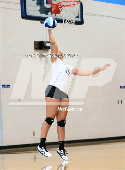 Thumbnail 1 in White Oak vs Dixon (Joseph L. Beasley Spikefest) photogallery.