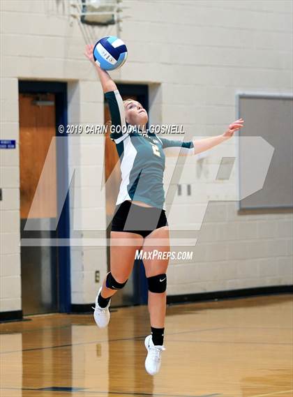 Thumbnail 2 in White Oak vs Dixon (Joseph L. Beasley Spikefest) photogallery.
