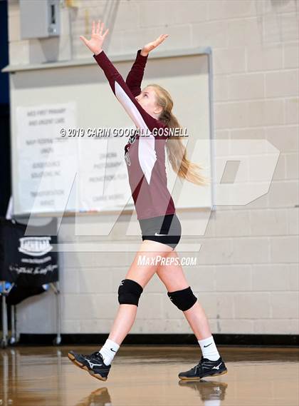 Thumbnail 2 in White Oak vs Dixon (Joseph L. Beasley Spikefest) photogallery.