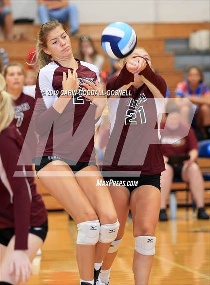 Thumbnail 3 in White Oak vs Dixon (Joseph L. Beasley Spikefest) photogallery.