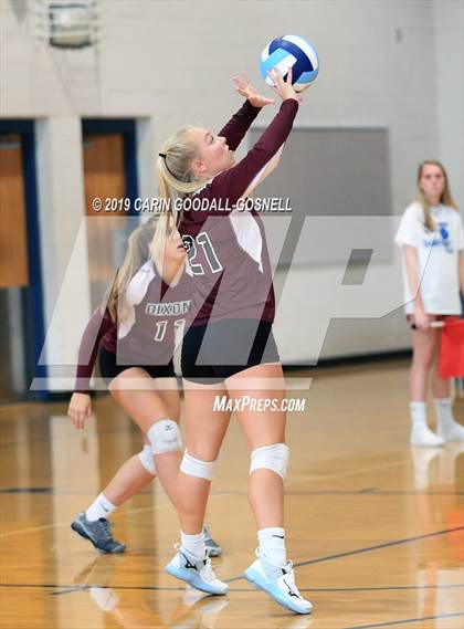 Thumbnail 1 in White Oak vs Dixon (Joseph L. Beasley Spikefest) photogallery.