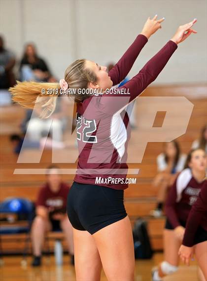 Thumbnail 2 in White Oak vs Dixon (Joseph L. Beasley Spikefest) photogallery.