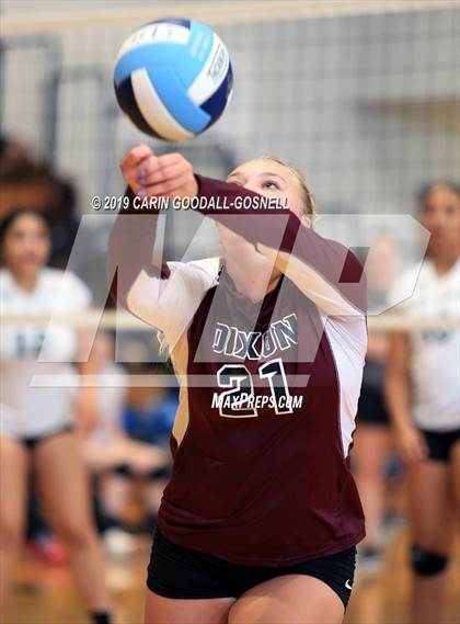 Thumbnail 2 in White Oak vs Dixon (Joseph L. Beasley Spikefest) photogallery.