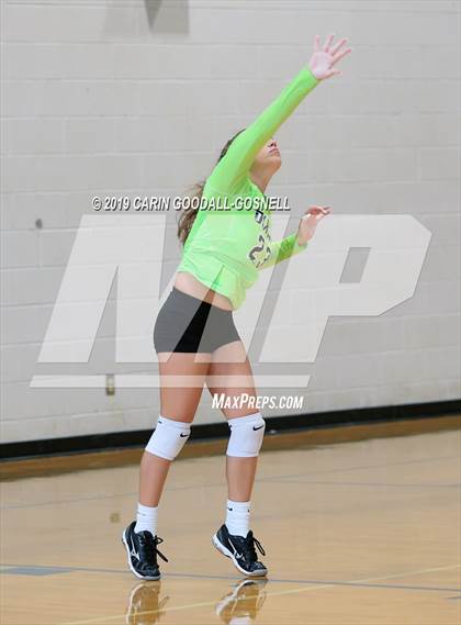 Thumbnail 1 in White Oak vs Dixon (Joseph L. Beasley Spikefest) photogallery.