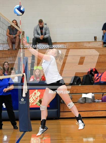 Thumbnail 1 in White Oak vs Dixon (Joseph L. Beasley Spikefest) photogallery.