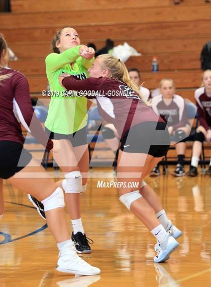 Thumbnail 2 in White Oak vs Dixon (Joseph L. Beasley Spikefest) photogallery.