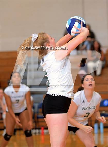 Thumbnail 2 in White Oak vs Dixon (Joseph L. Beasley Spikefest) photogallery.