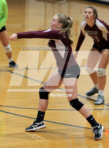 Thumbnail 2 in White Oak vs Dixon (Joseph L. Beasley Spikefest) photogallery.