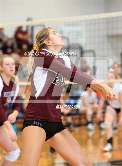 Thumbnail 3 in White Oak vs Dixon (Joseph L. Beasley Spikefest) photogallery.