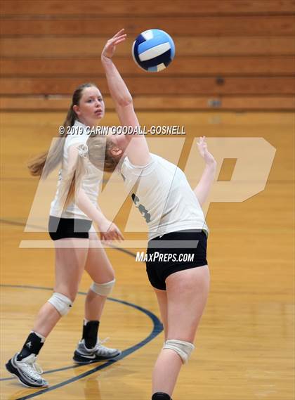 Thumbnail 1 in White Oak vs Dixon (Joseph L. Beasley Spikefest) photogallery.