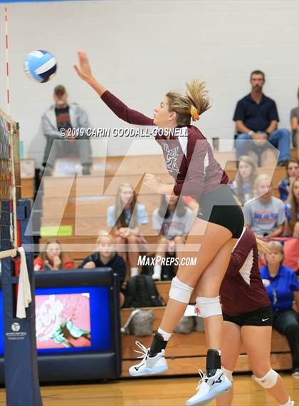 Thumbnail 2 in White Oak vs Dixon (Joseph L. Beasley Spikefest) photogallery.