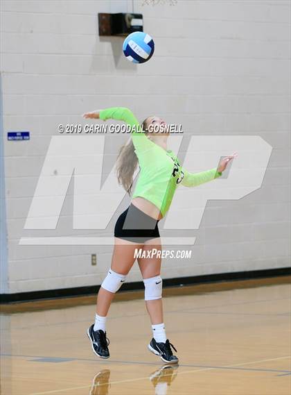Thumbnail 3 in White Oak vs Dixon (Joseph L. Beasley Spikefest) photogallery.