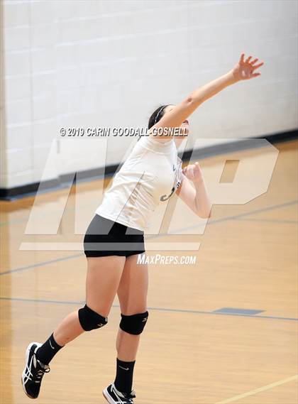 Thumbnail 3 in White Oak vs Dixon (Joseph L. Beasley Spikefest) photogallery.