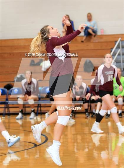 Thumbnail 1 in White Oak vs Dixon (Joseph L. Beasley Spikefest) photogallery.
