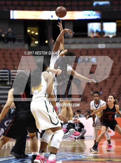 Thumbnail 1 in Harvard-Westlake vs. Long Beach Poly (CIF-SS Open Final) photogallery.