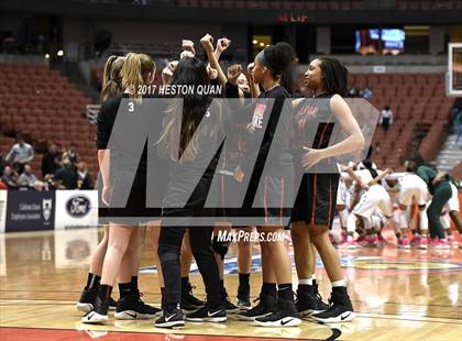 Thumbnail 2 in Harvard-Westlake vs. Long Beach Poly (CIF-SS Open Final) photogallery.