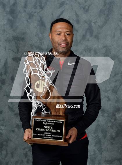 Thumbnail 2 in Etiwanda (CIF State Open Div. Awards) photogallery.