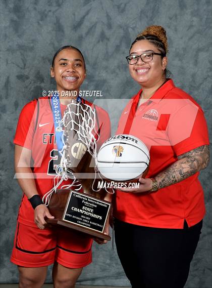 Thumbnail 3 in Etiwanda (CIF State Open Div. Awards) photogallery.