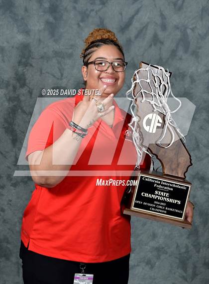 Thumbnail 1 in Etiwanda (CIF State Open Div. Awards) photogallery.