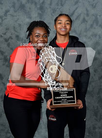 Thumbnail 3 in Etiwanda (CIF State Open Div. Awards) photogallery.