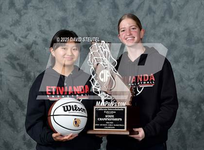 Thumbnail 3 in Etiwanda (CIF State Open Div. Awards) photogallery.