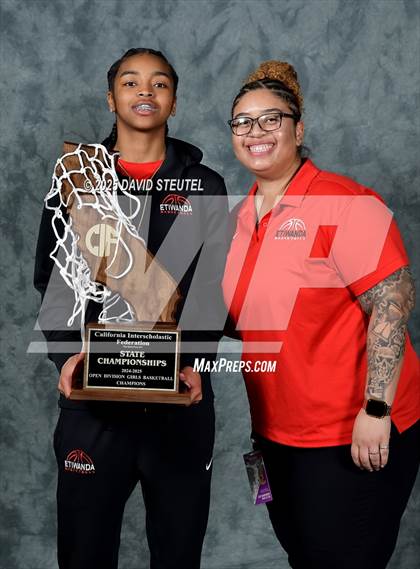 Thumbnail 1 in Etiwanda (CIF State Open Div. Awards) photogallery.