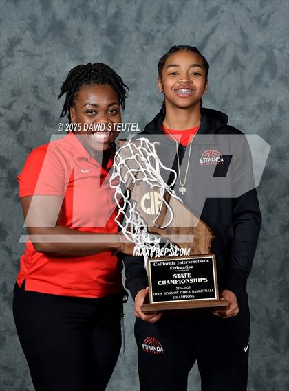 Thumbnail 1 in Etiwanda (CIF State Open Div. Awards) photogallery.