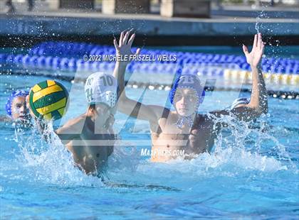 Thumbnail 2 in Helix vs Rancho Bernardo (SDCIF DIV.2 FINALS) photogallery.