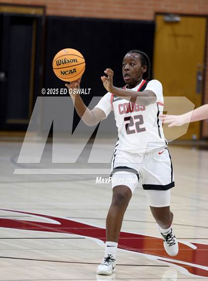 Thumbnail 2 in Cardinal Newman @ Carondelet (CIF NorCal D1 Semifinal) photogallery.