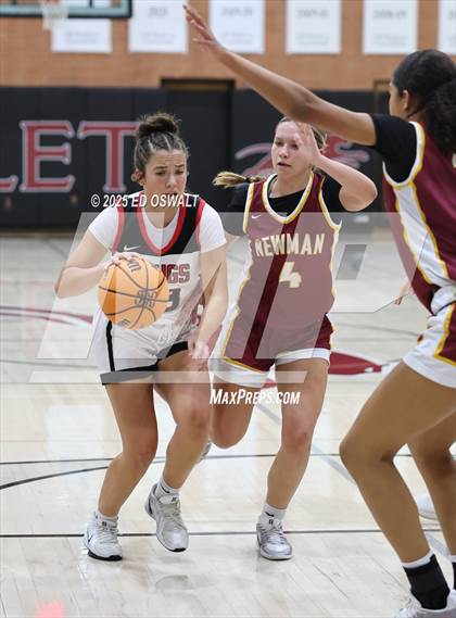 Thumbnail 3 in Cardinal Newman @ Carondelet (CIF NorCal D1 Semifinal) photogallery.