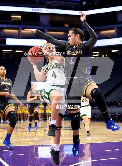 Thumbnail 2 in Del Campo vs. Rio Americano photogallery.