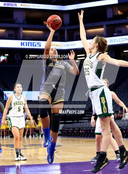 Thumbnail 1 in Del Campo vs. Rio Americano photogallery.