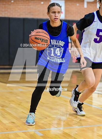 Thumbnail 3 in Kingman vs Lake Havasu  photogallery.