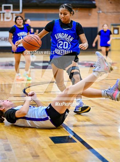Thumbnail 2 in Kingman vs Lake Havasu  photogallery.