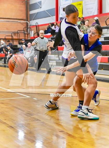Thumbnail 1 in Kingman vs Lake Havasu  photogallery.