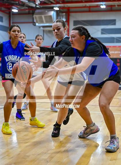 Thumbnail 2 in Kingman vs Lake Havasu  photogallery.